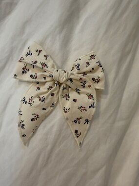 Cream Floral Bow Hair Clip for Kids